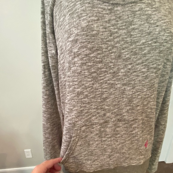 ♦️Green & pink Volcom Sweater♦️ - Picture 6 of 6